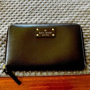 Black leather Kate Spade wallet